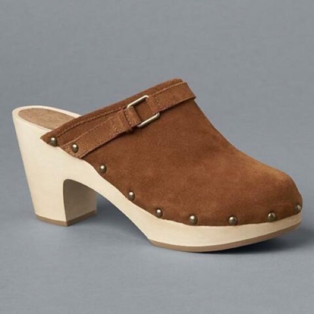 Gap suede clogs